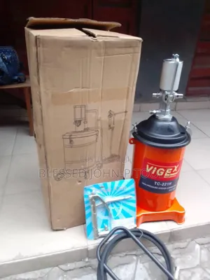 Pneumatic Grease Bucket 20L