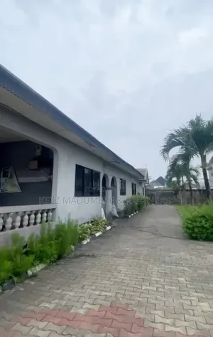 7bdrm Bungalow in Nta Road , Port for sale