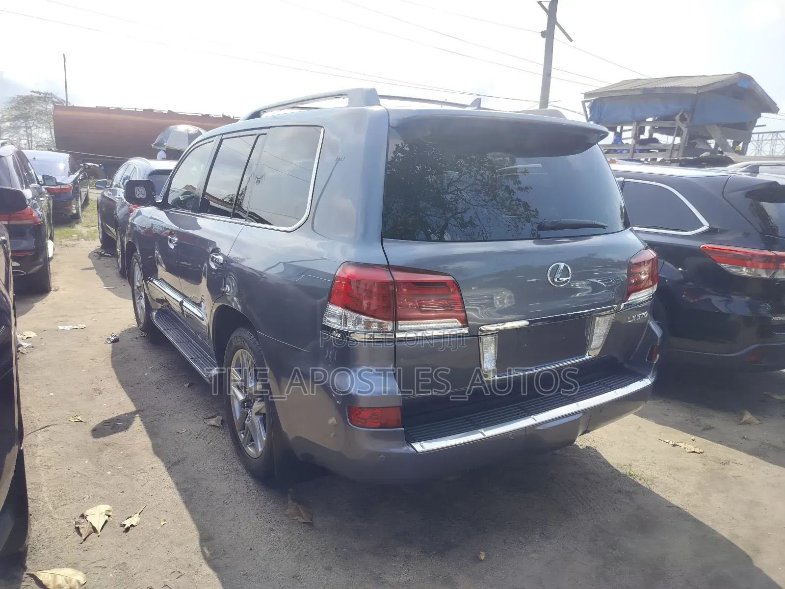 Lexus LX 570 2011 Gray