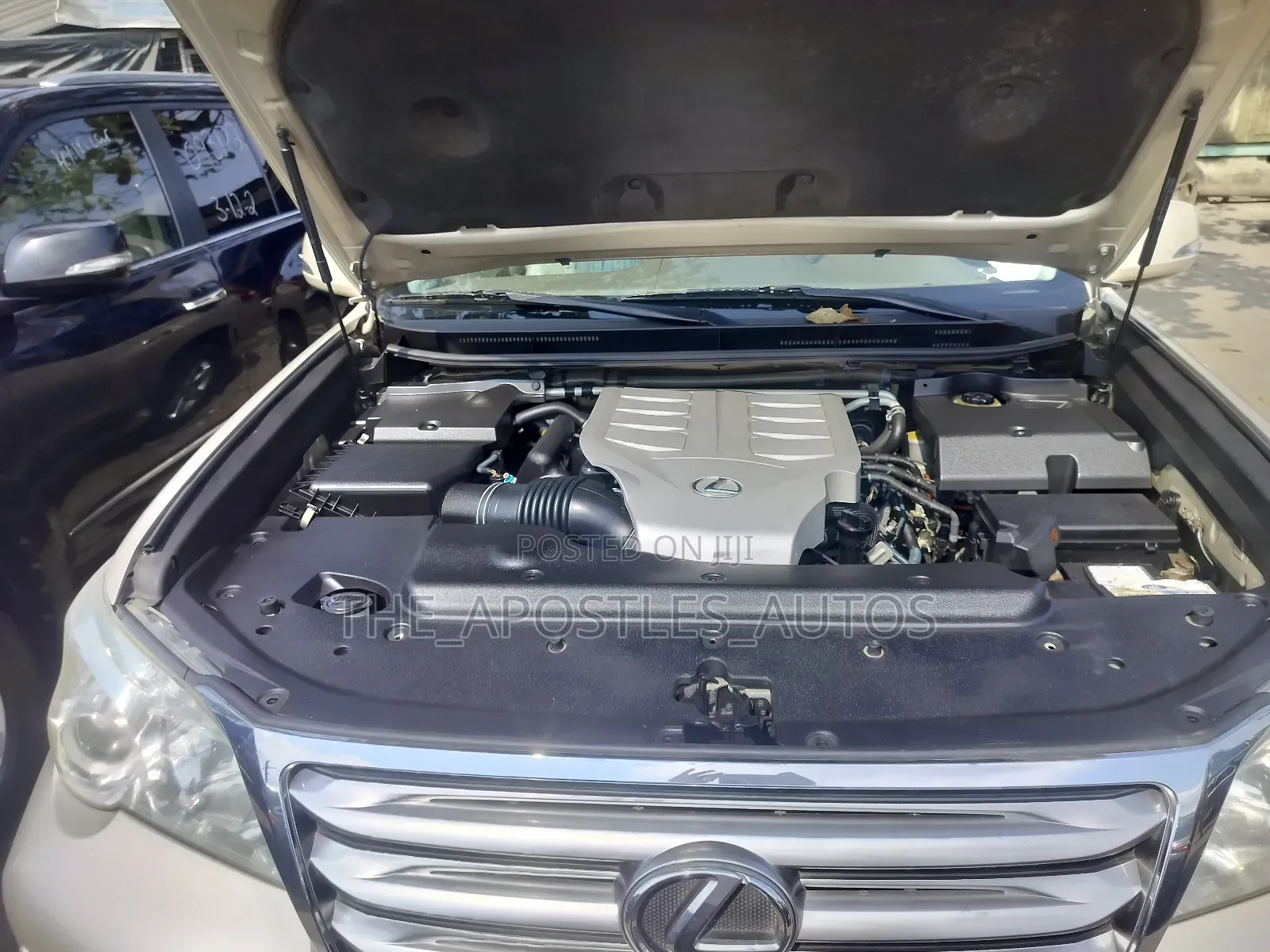 Lexus GX 460 Premium 2011 Gold