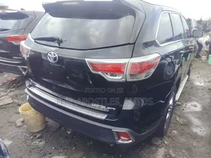 Toyota Highlander 2015 Black