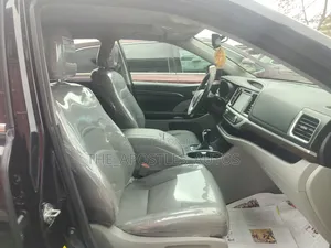 Toyota Highlander 2014 Black