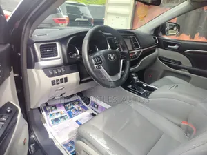 Toyota Highlander 2014 Black