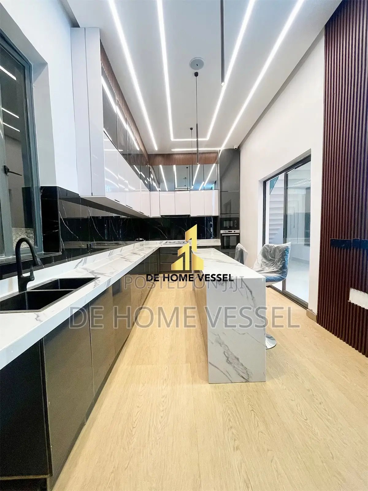 5bdrm Duplex In Lekki For Sale