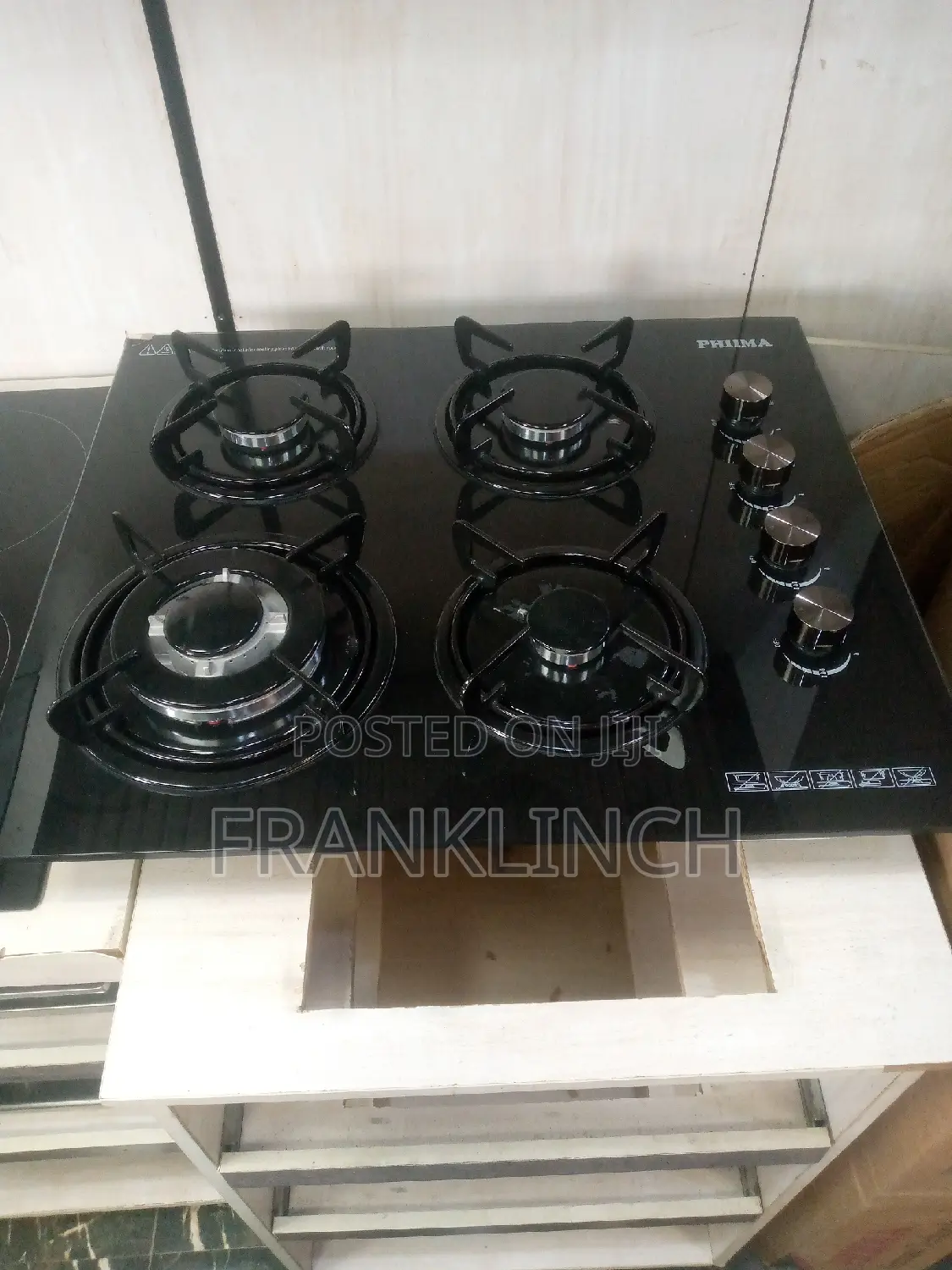 4 Burner Built-in Gas Cooker.