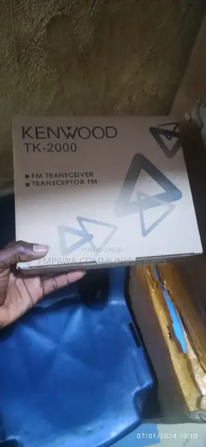 Kenwood TK2000 Walkie-Talkie
