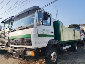 Mercedes Benz Truck 814