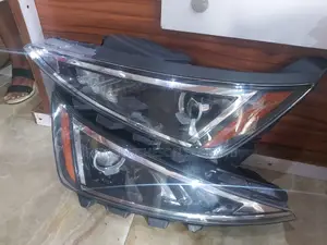 Hyundai Elantra 2019 Set Headlight