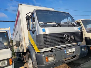 Mercedes Benz