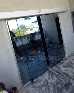 Auto-Opening Entryway