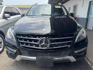 Mercedes-Benz M Class ML350 4MATIC 4dr SUV AWD (3.5L 6cyl 7A) 2015