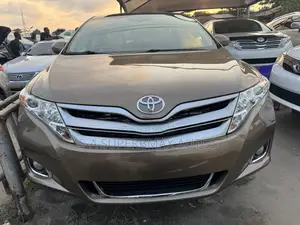 Toyota Venza AWD 2010 Brown