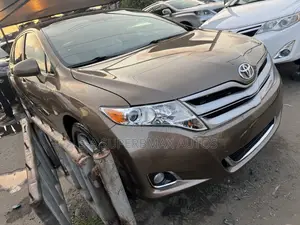 Toyota Venza AWD 2010 Brown