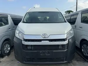 Toyota HiAce 2021 White