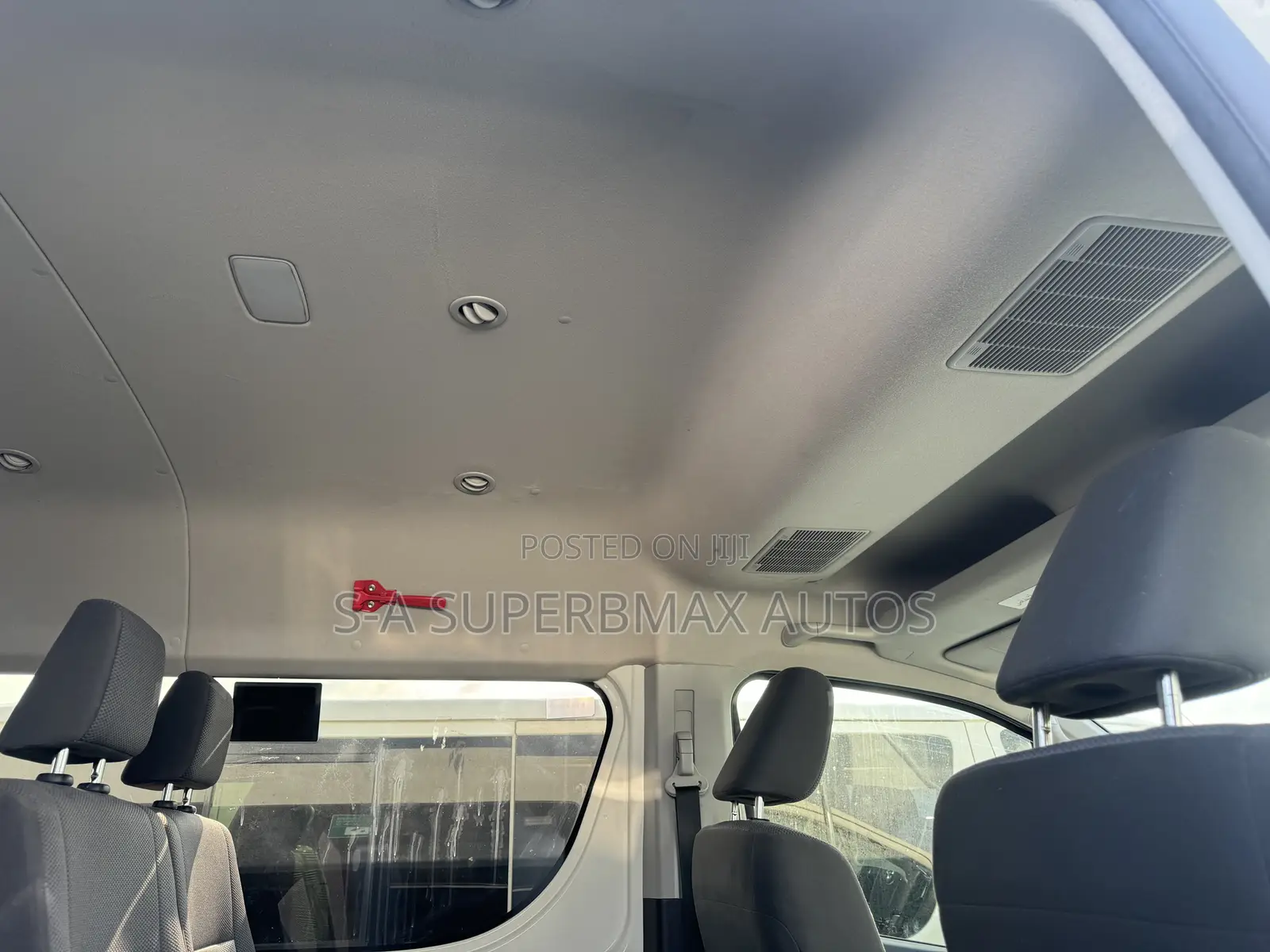 Toyota HiAce 2021 White