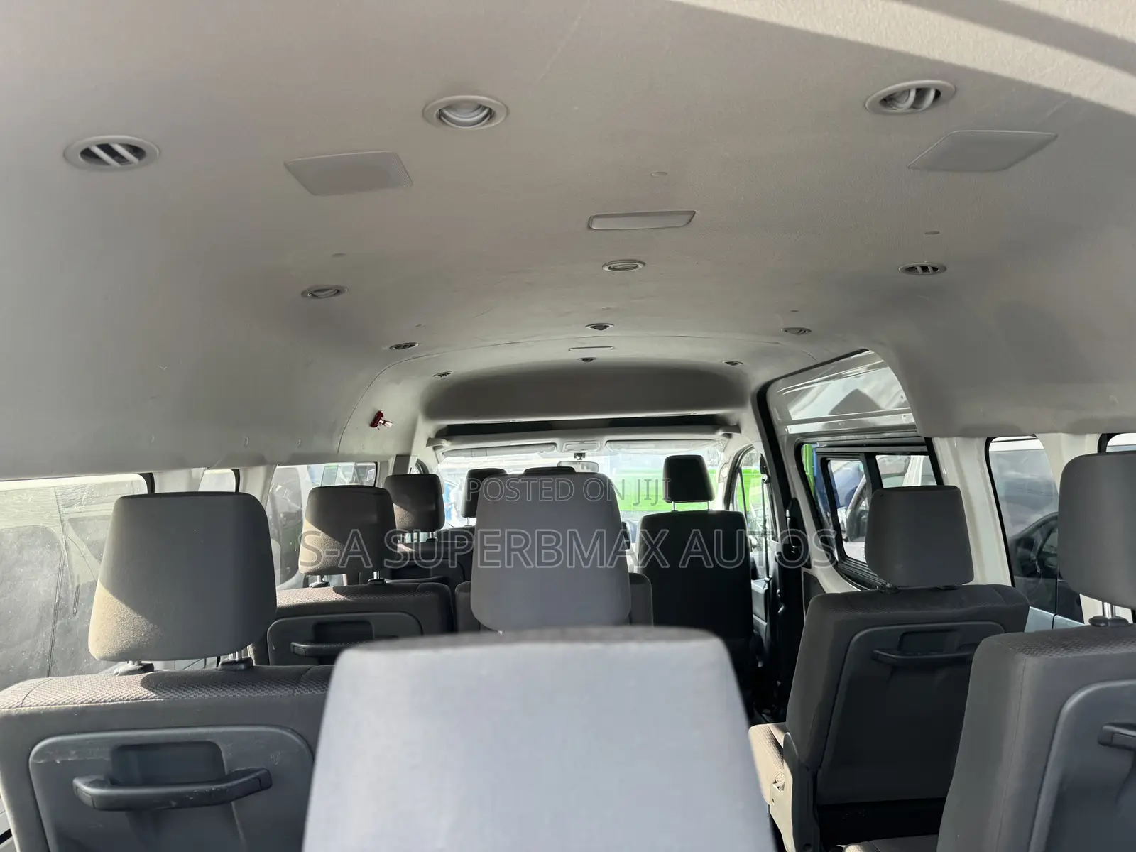 Toyota HiAce 2021 White