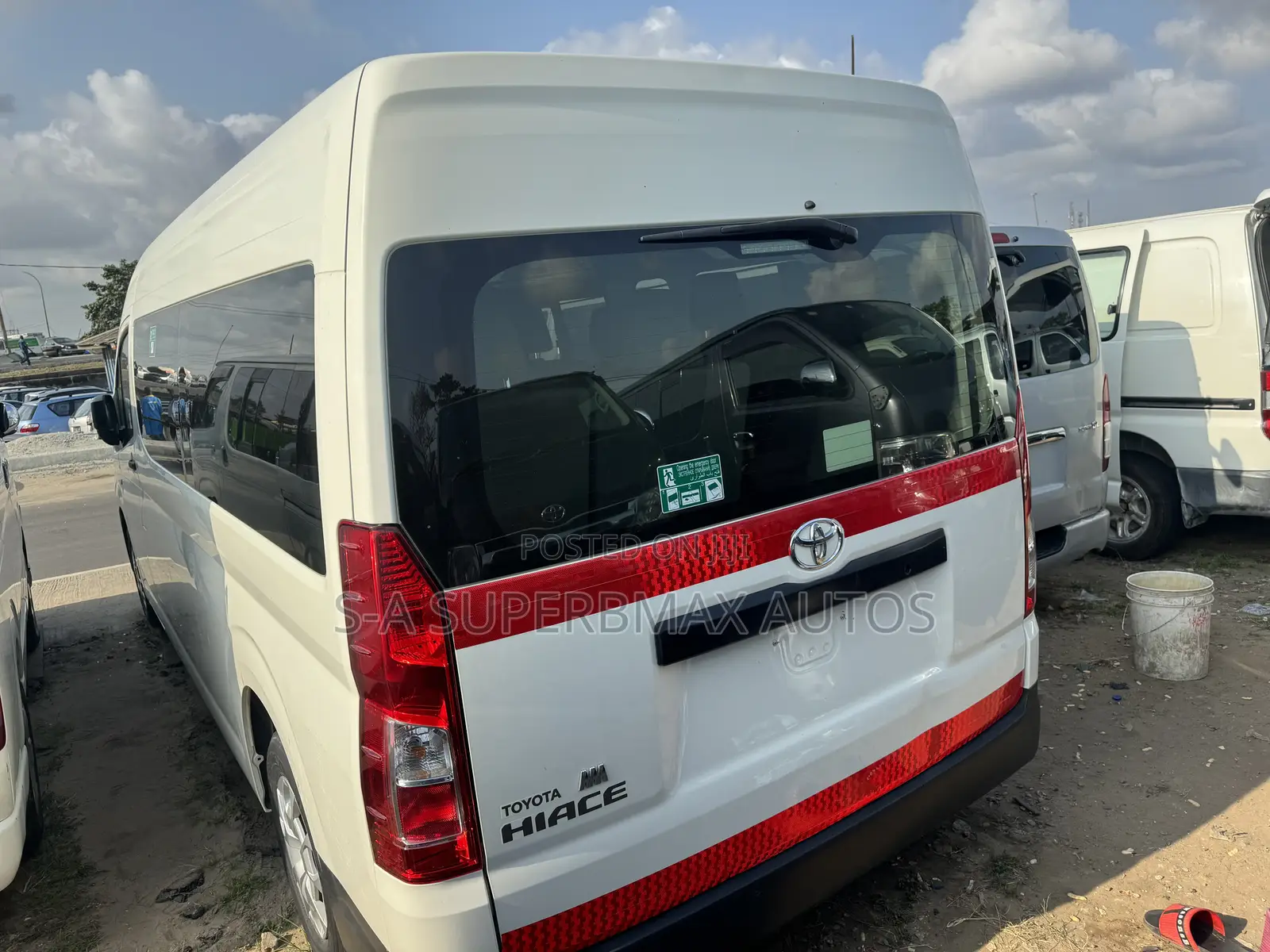 Toyota HiAce 2021 White