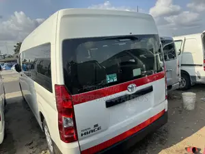 Toyota HiAce 2021 White