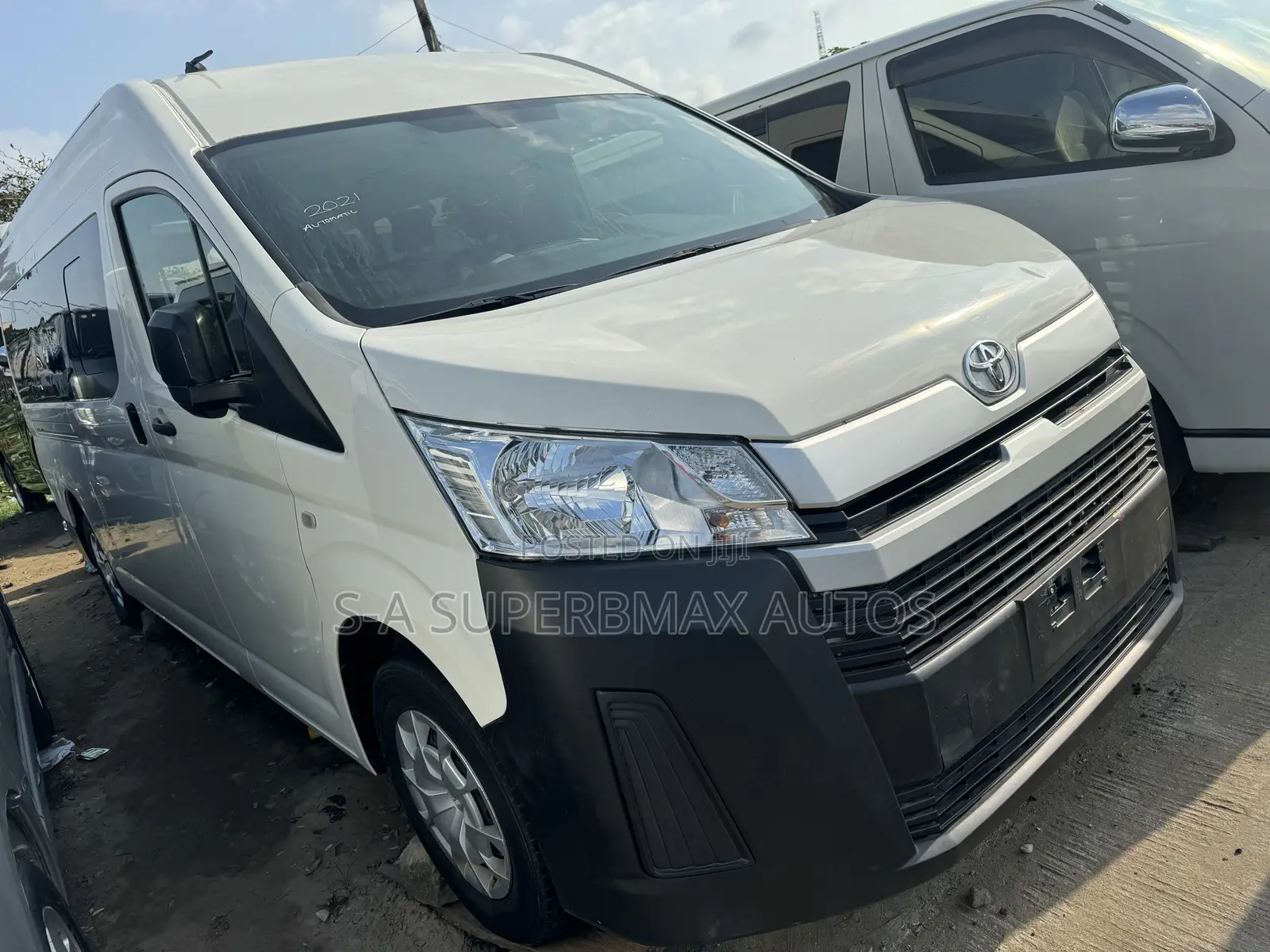 Toyota HiAce 2021 White