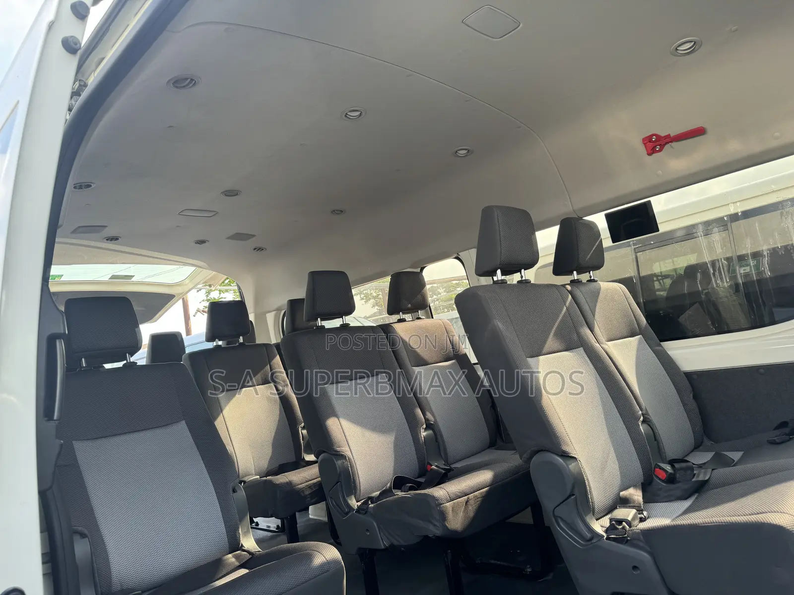 Toyota HiAce 2021 White