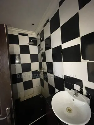 1bdrm Apartment in Southern View Estate, Chevron for rent