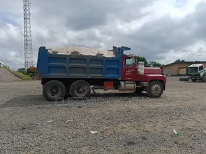 Chippings Granite Black and Iron Stone