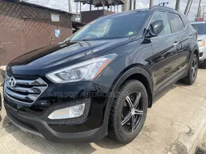 Hyundai Santa Fe 2015 Black