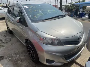 Toyota Yaris 2012 Silver