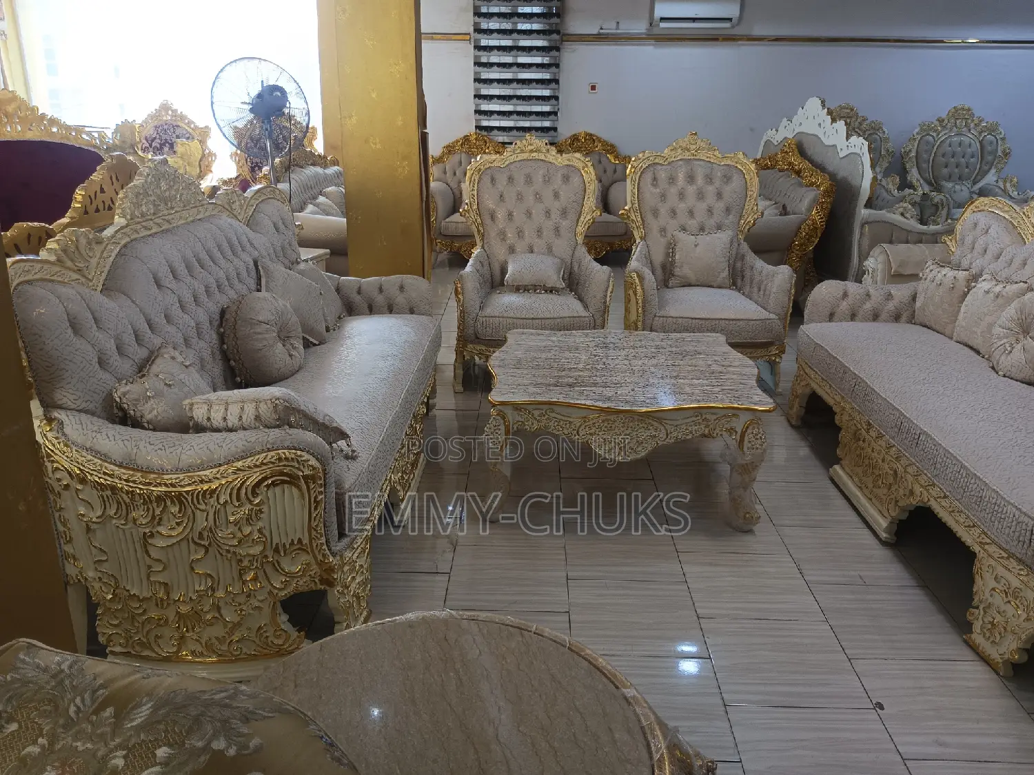 Kings and Queens Sofas Chair