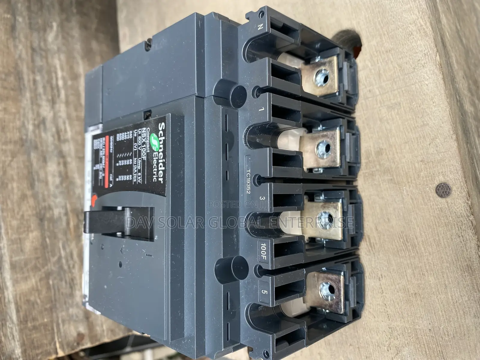 100ah Schneider 4 Poles