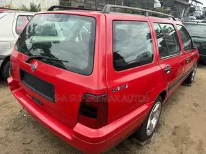 Volkswagen Golf 2.0 GL 5-Door Automatic 2000 Red