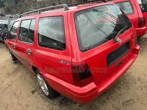 Volkswagen Golf 2.0 GL 5-Door Automatic 2000 Red