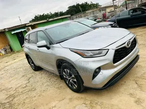 Toyota Highlander 2020 Silver