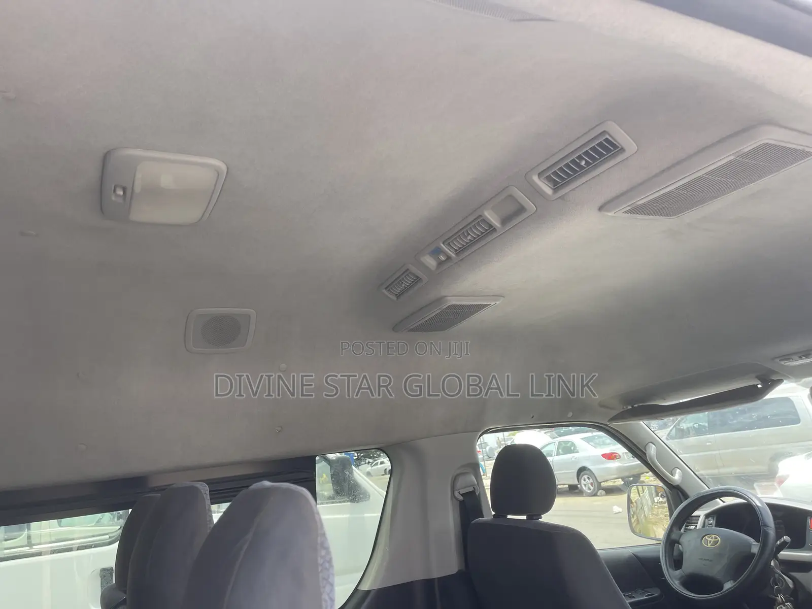 Toyota HiAce 2016 White