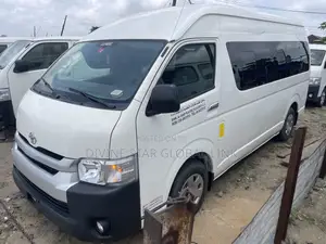 Toyota HiAce 2016 White