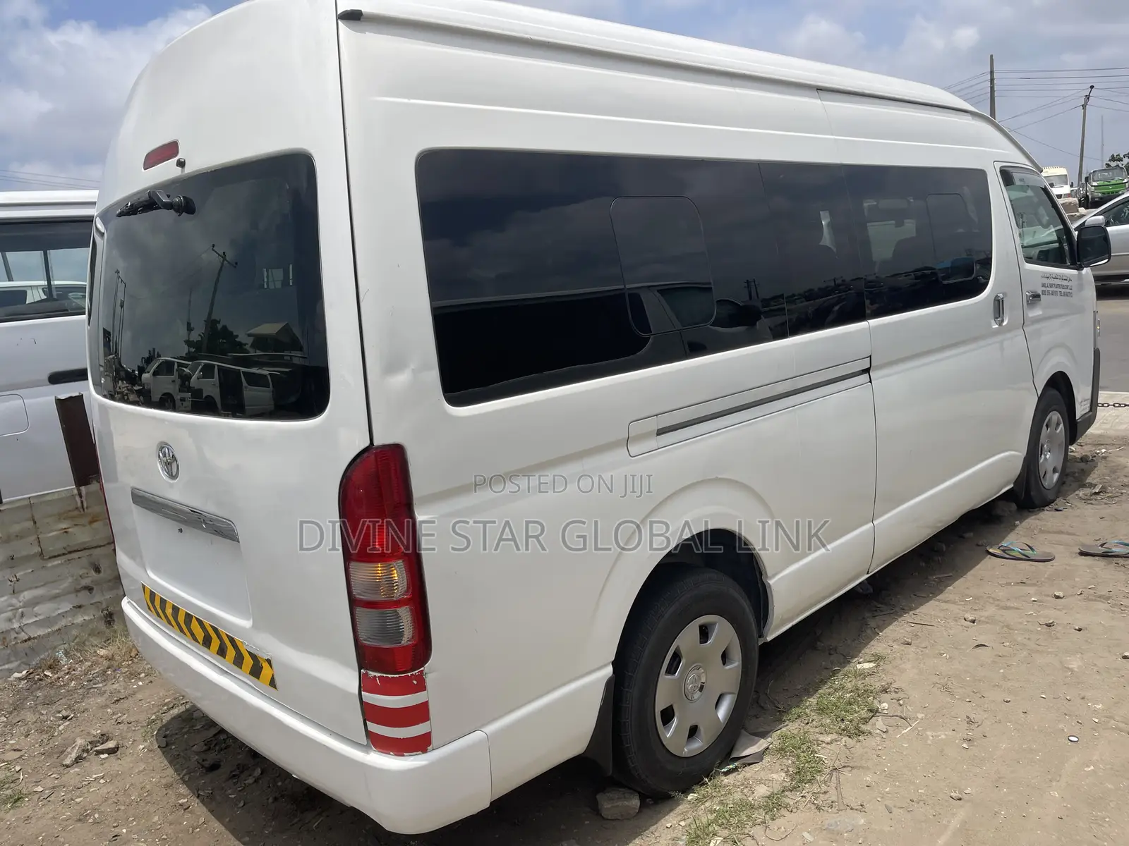 Toyota HiAce 2016 White