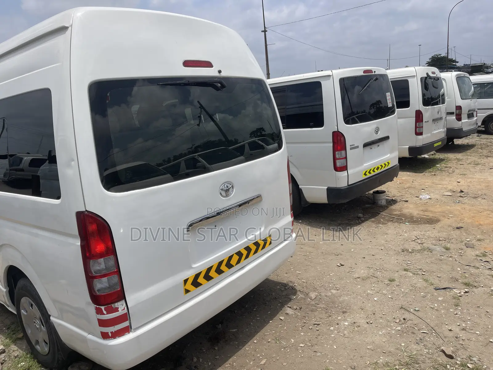 Toyota HiAce 2016 White