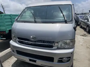 Toyota HiAce 2011 Silver