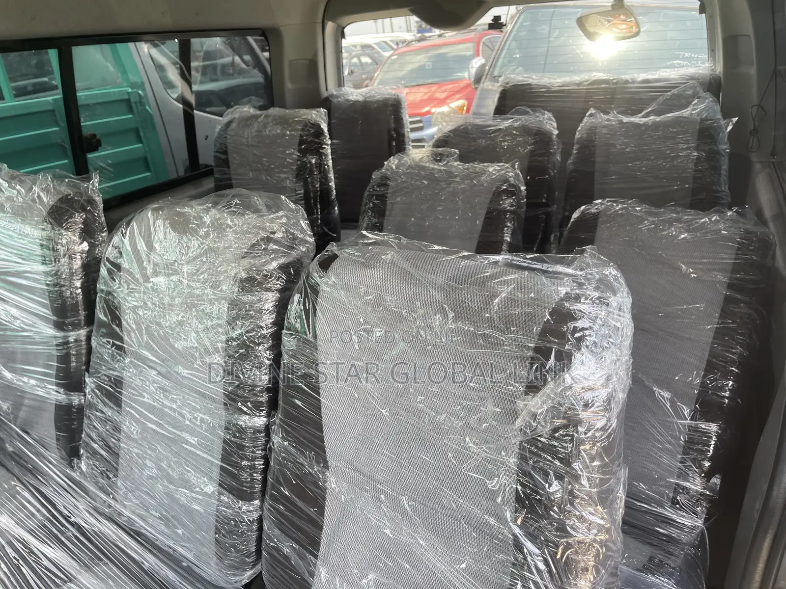 Toyota HiAce 2011 Silver