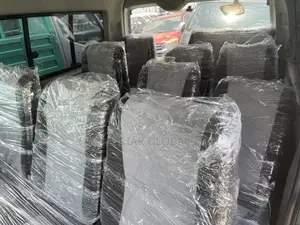 Toyota HiAce 2011 Silver