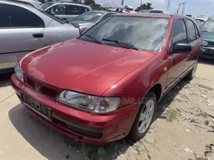 Nissan Almera 2000 Red