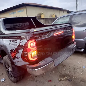 Toyota Hilux 05 Upgrade Kit to 2023 Model in and Out