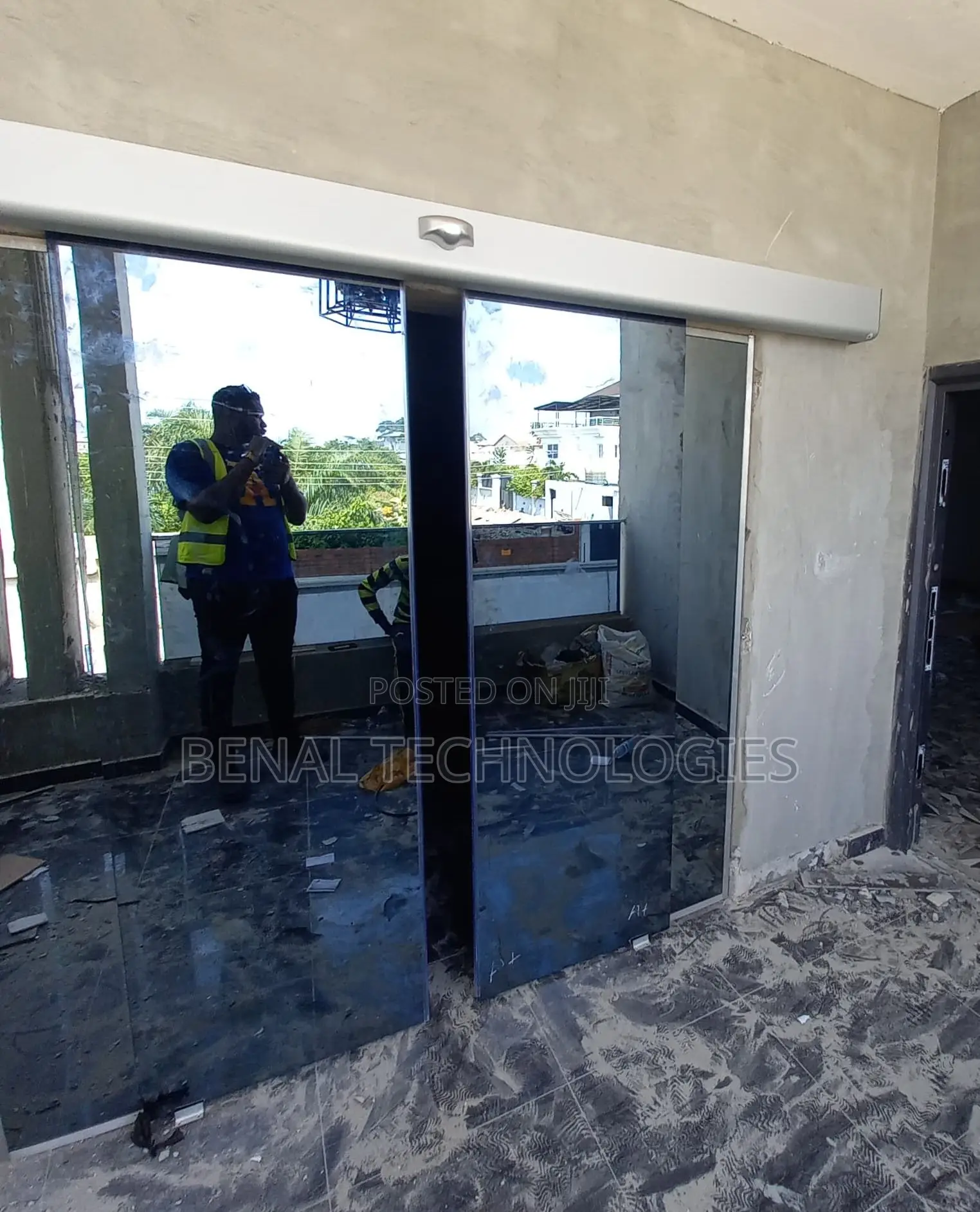 Service for Automatic Sensor Triggered Sliding Door