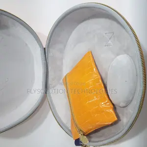 Studio 6 Carrying Bag Orange