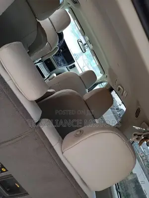 Toyota Sienna LE 7 Passenger (3.5L 6cyl 6A) 2016 Black