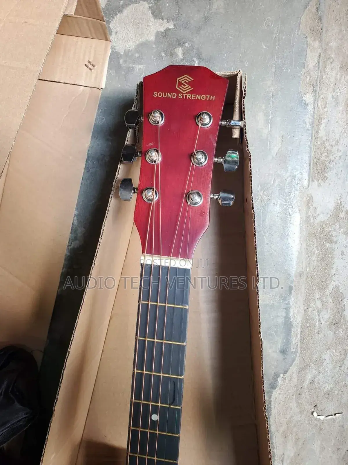Sound Strength Acoustic Guitar