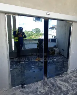 Sliding Door With Automatic Motion Sensor