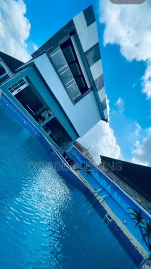 Luxury 3bedrooms With Pool in Benin City(Mak)