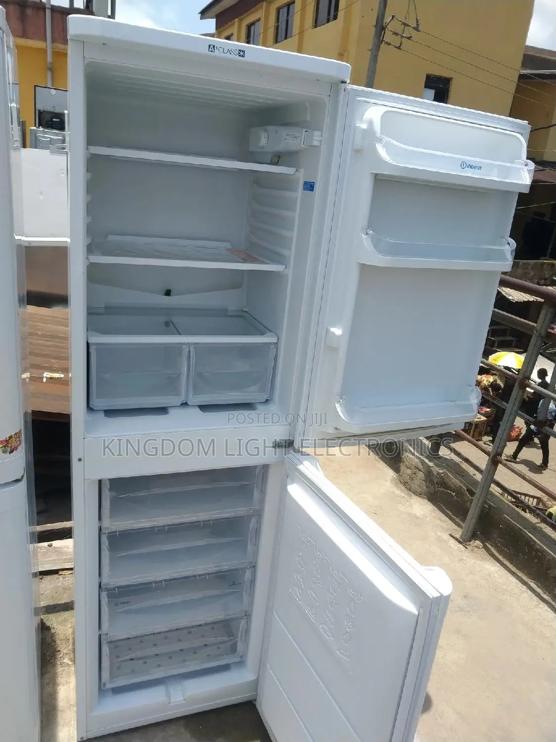 INDESIT LOW VOLT Fast Freezing Double Door Refrigerator
