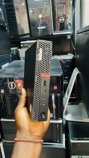 Desktop Computer Lenovo 8GB Intel Core i5 HDD 500GB